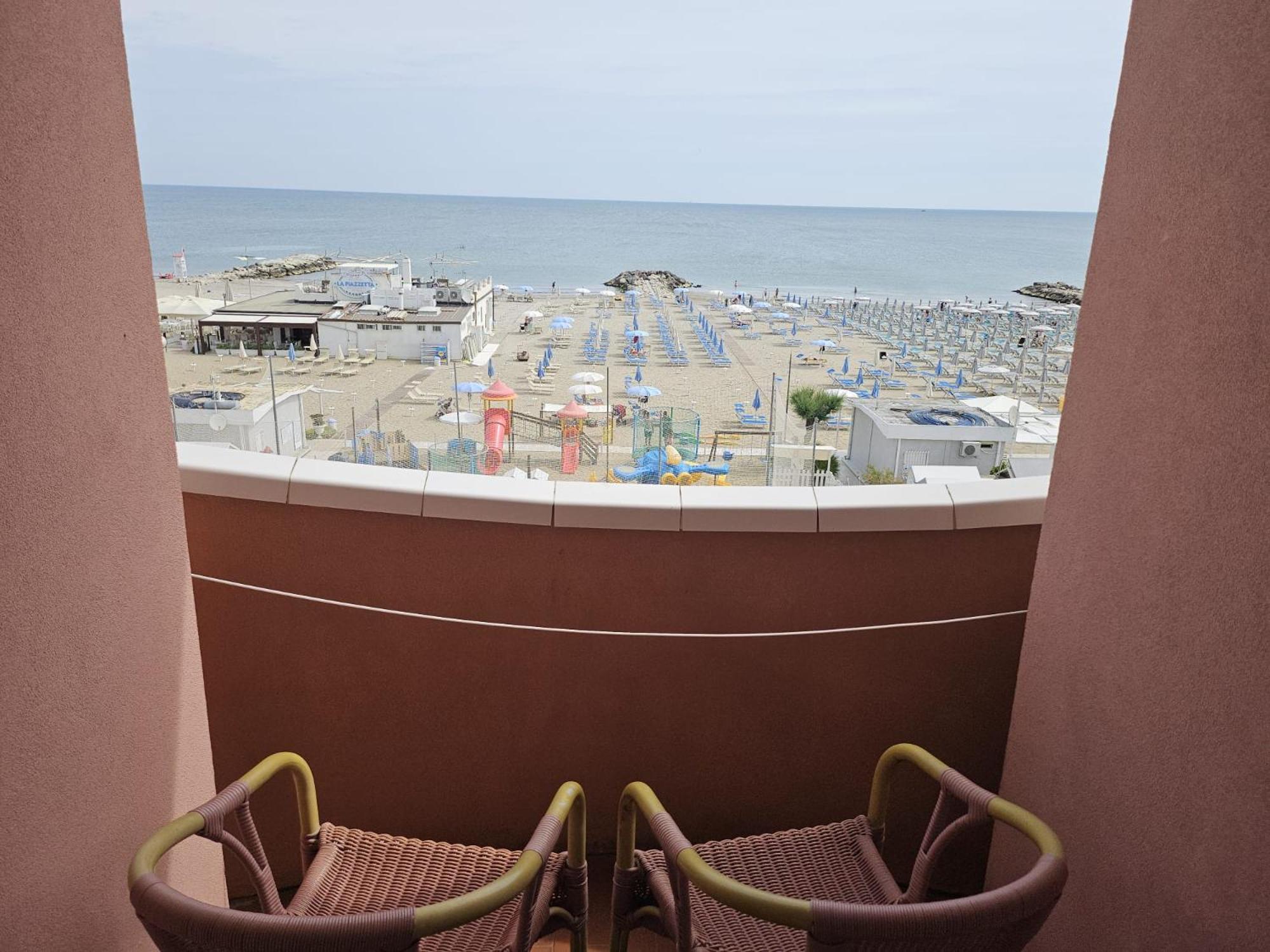 Hotel Rosa 3*