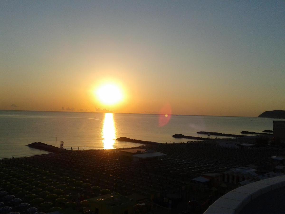 Rosa Hotel 3*